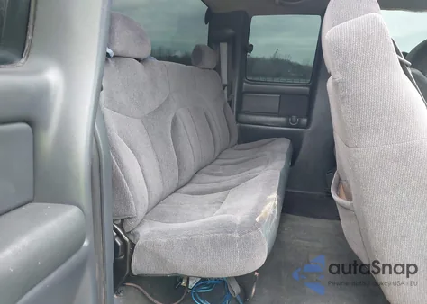 2000 GMC Sierra 1500 Sle from USA, damaged, VIN 2GTEK19T4Y1104915